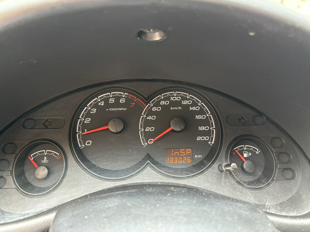 Chevrolet Classic Preto