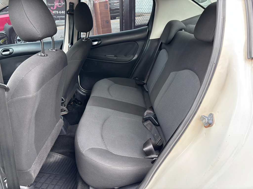 Peugeot 207 Branco