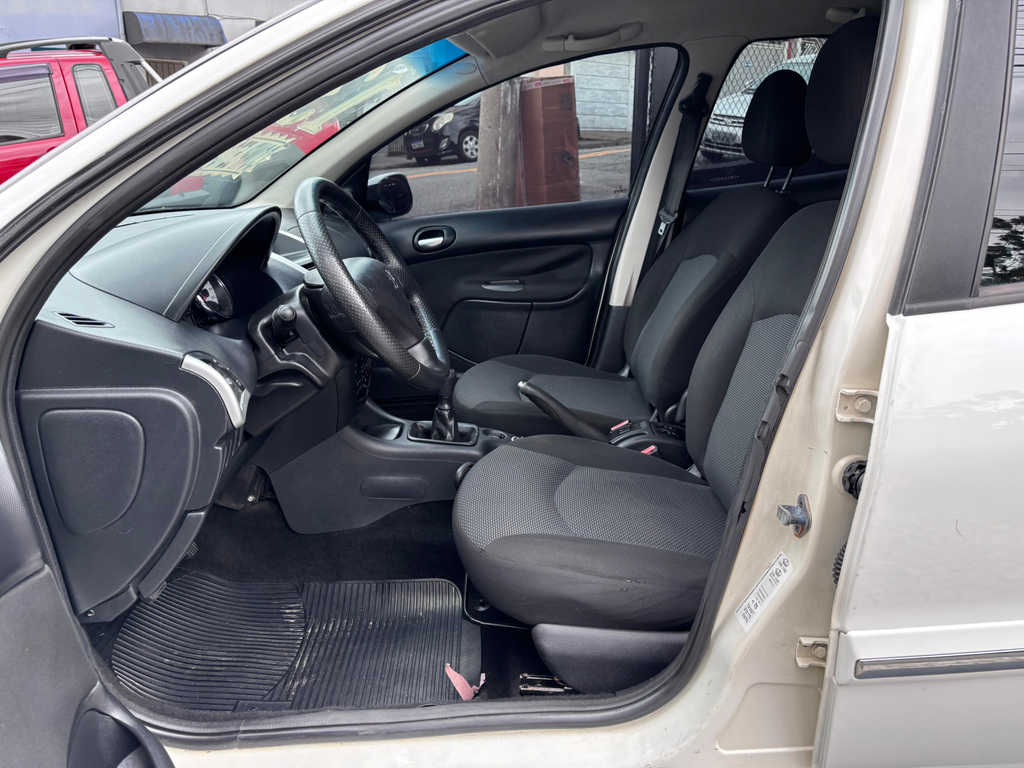 Peugeot 207 Branco