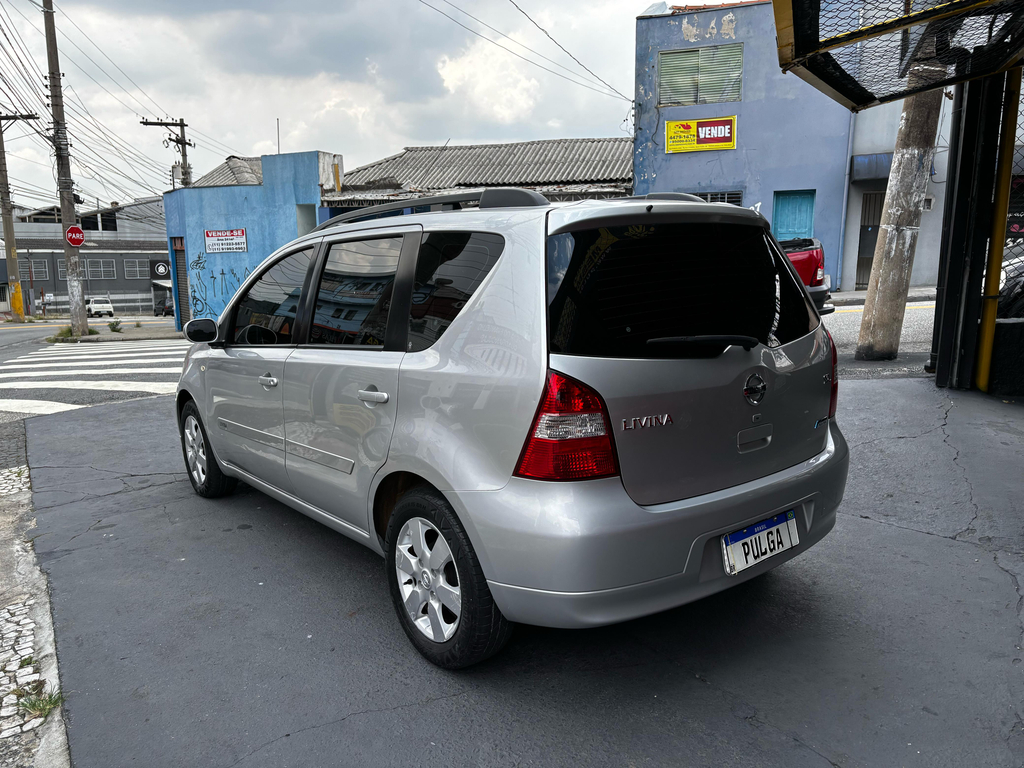 Nissan Livina Prata