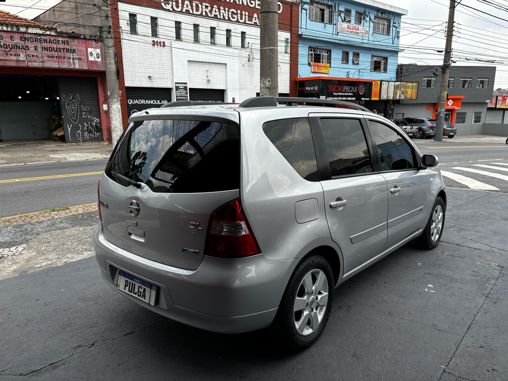 Nissan Livina Prata