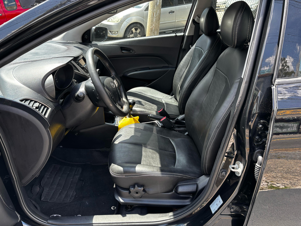 Hyundai HB20 Preto