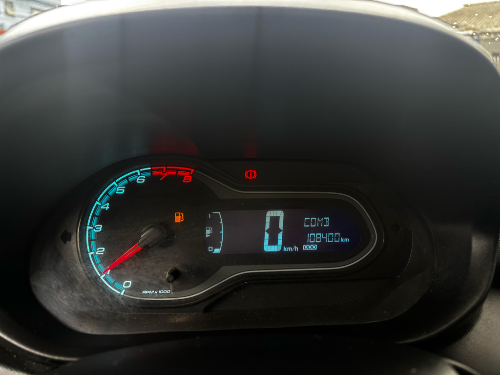 Chevrolet Onix Prata