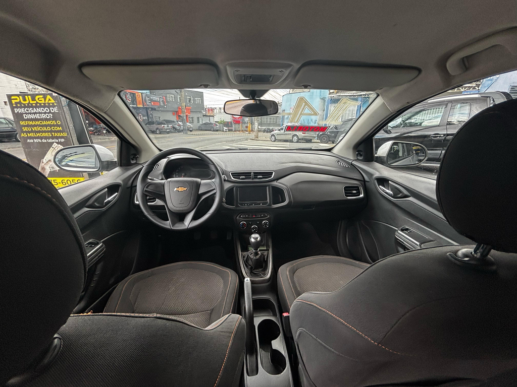 Chevrolet Onix Prata