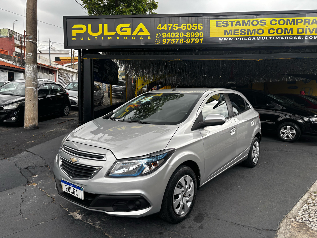 Chevrolet Onix Prata