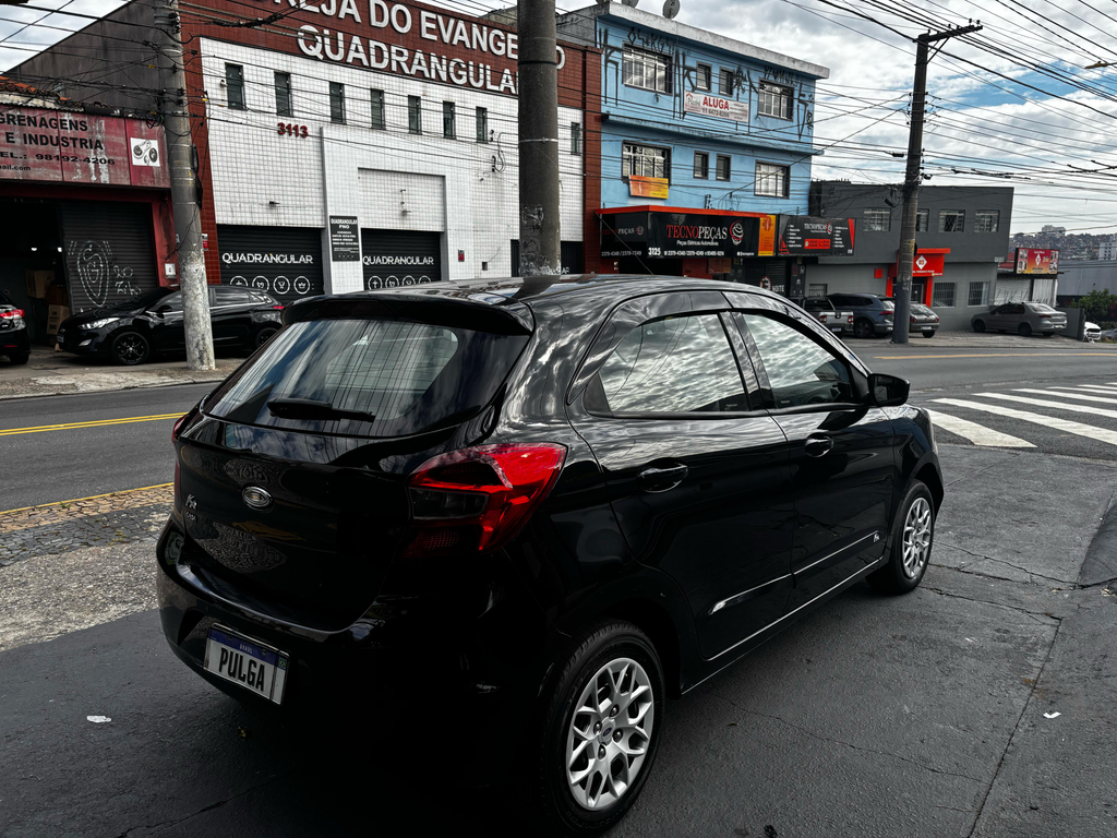 Ford Ka Preto