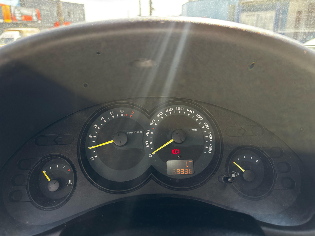 Chevrolet Classic Preto