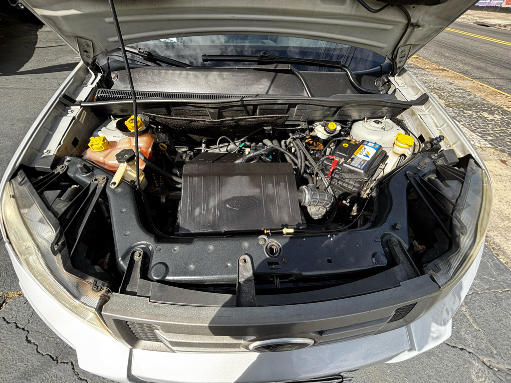Ford EcoSport Prata