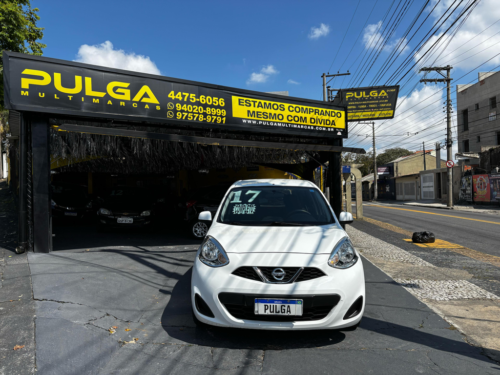 Nissan March Branco