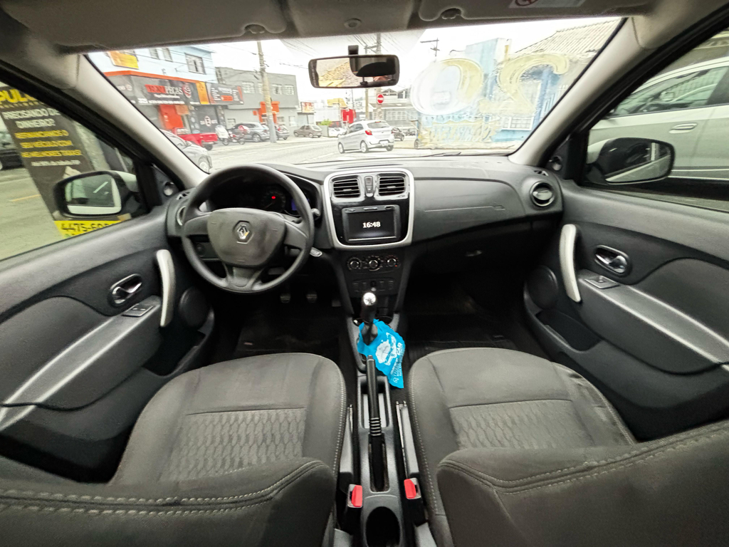 Renault Sandero Prata