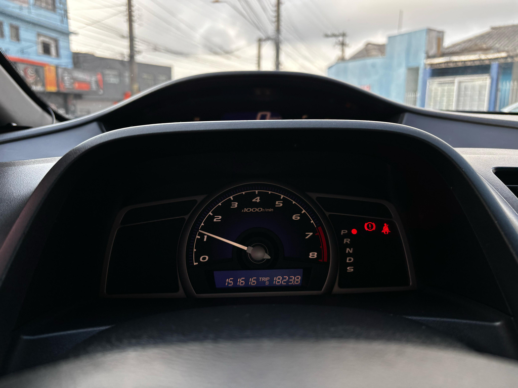 Honda Civic Cinza