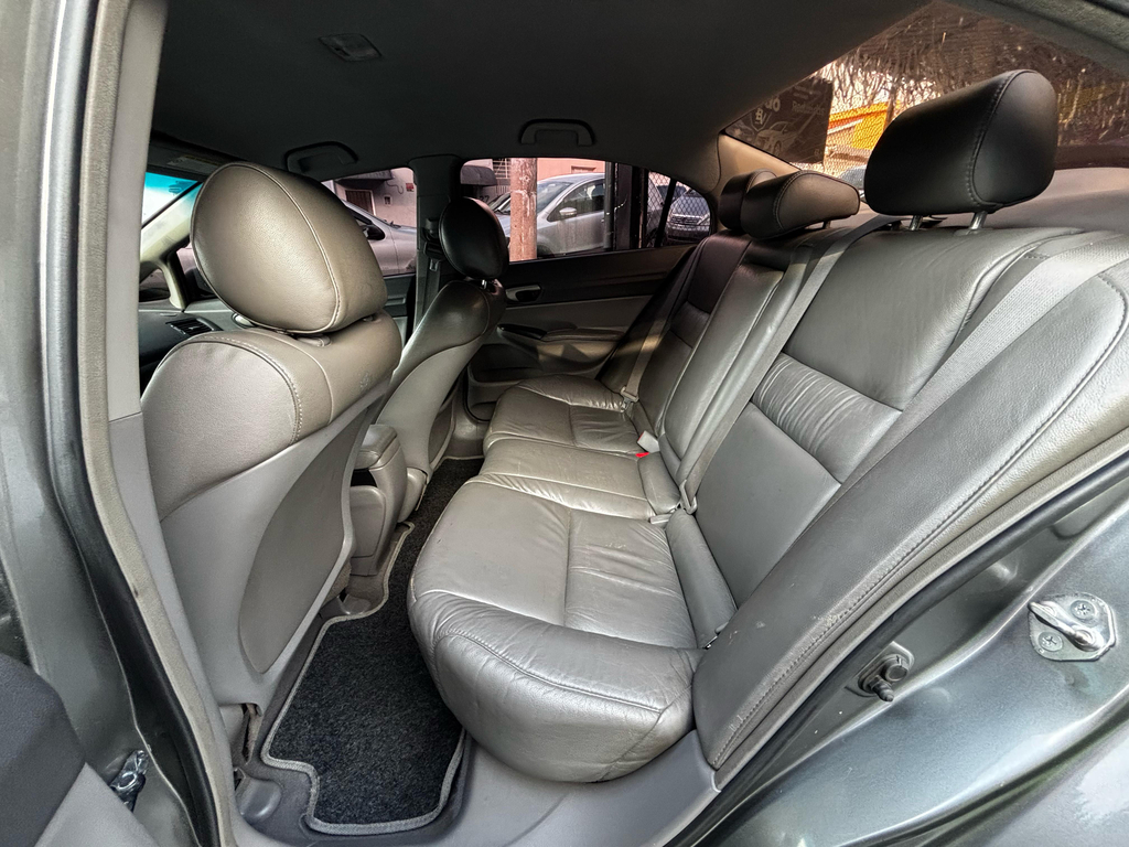 Honda Civic Cinza