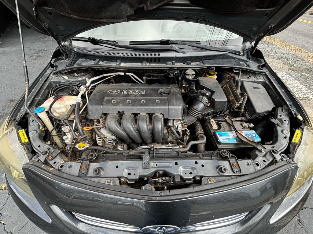Toyota Corolla Cinza