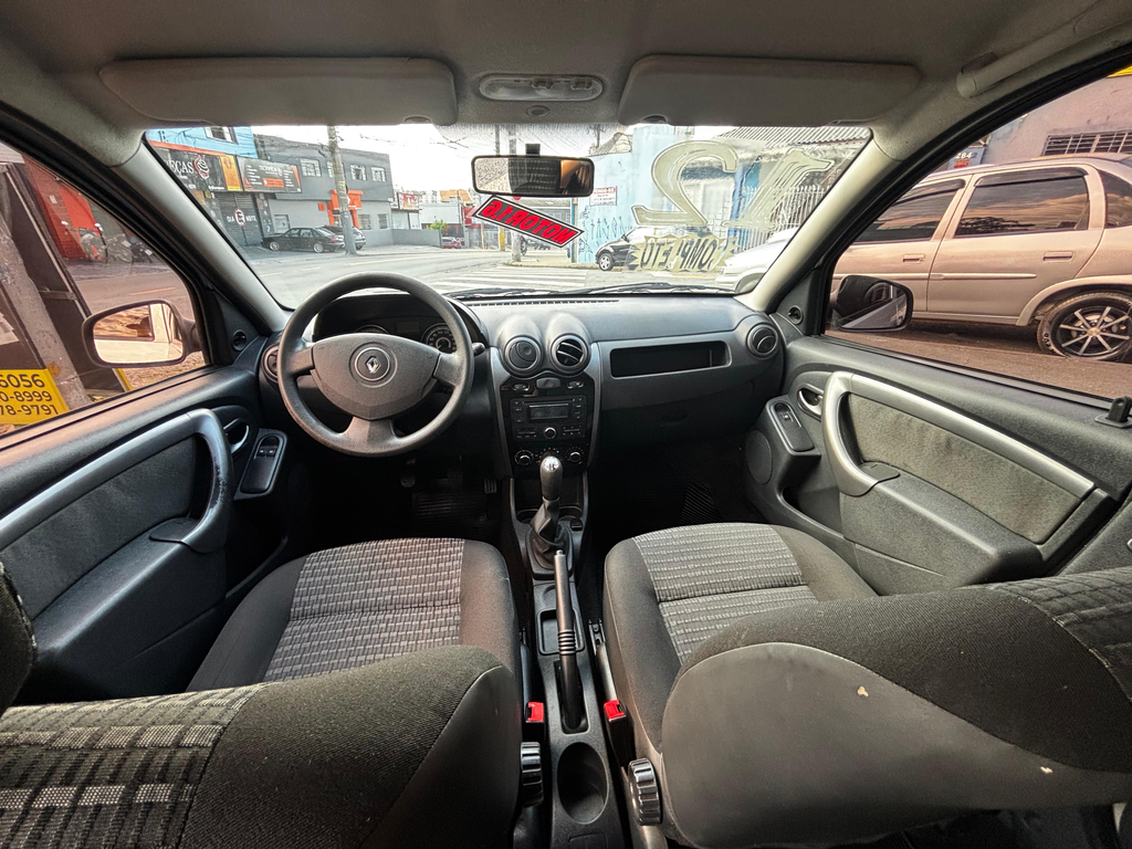 Renault Sandero Prata