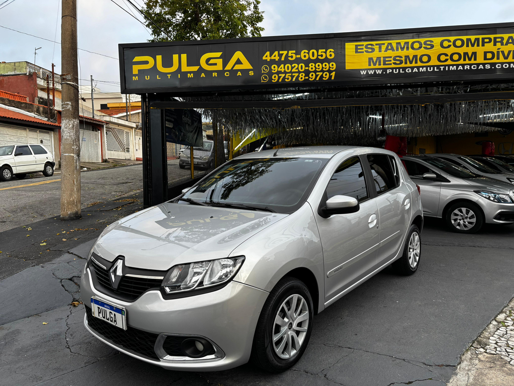 Renault Sandero Prata
