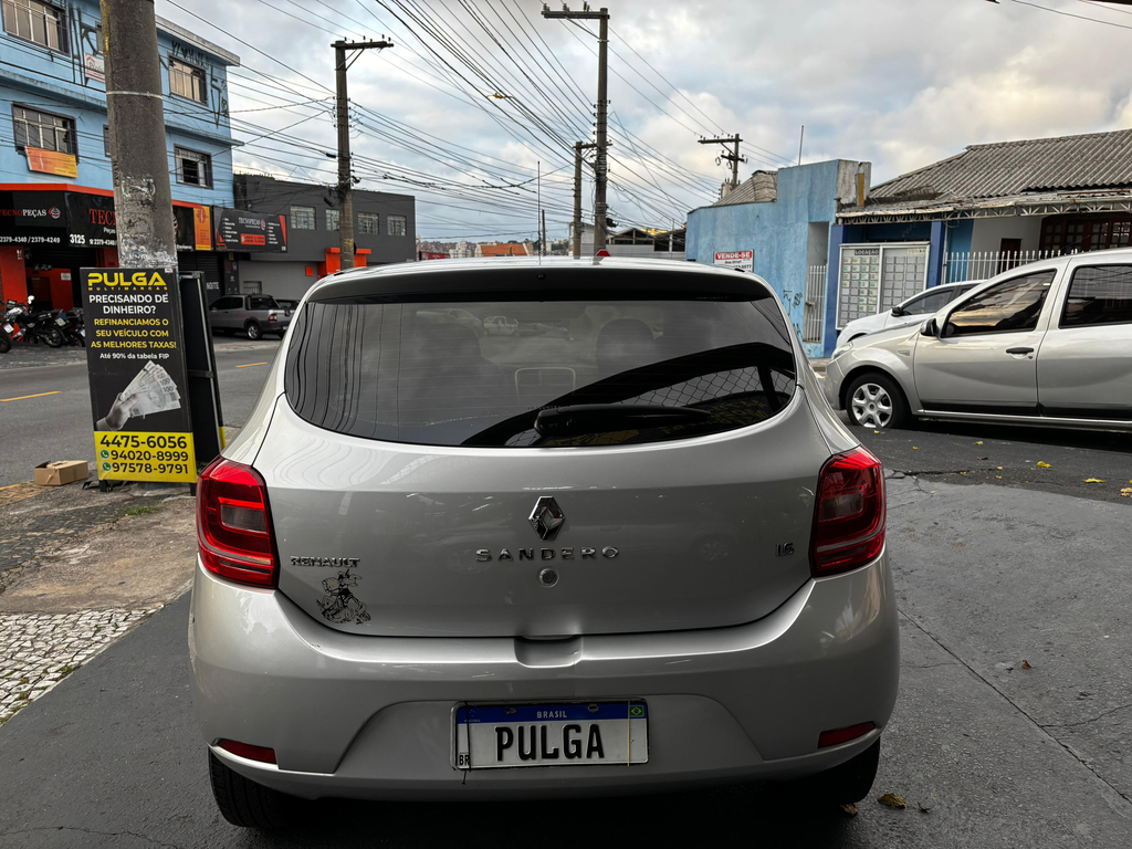 Renault Sandero Prata