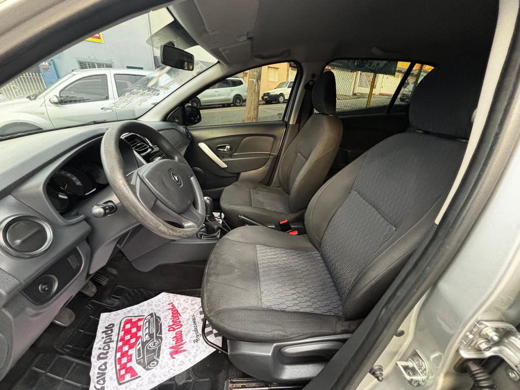 Renault Sandero Prata