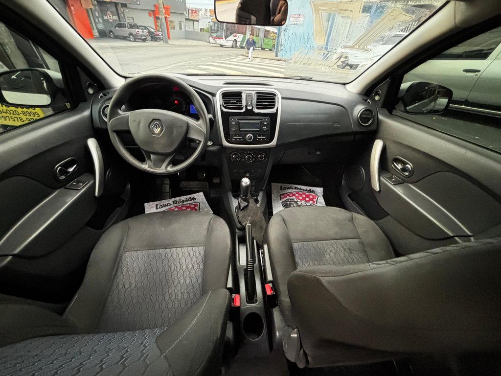 Renault Sandero Prata