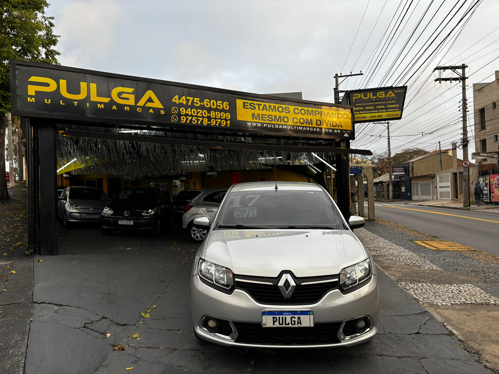 Renault Sandero Prata