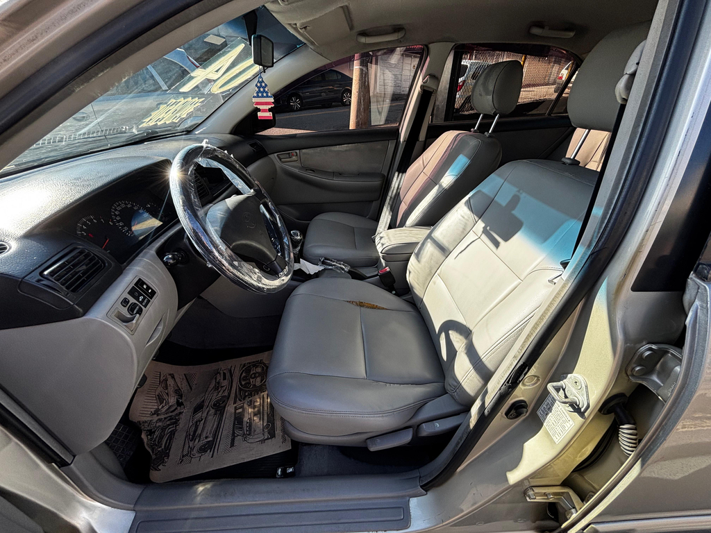 Toyota Corolla Bege