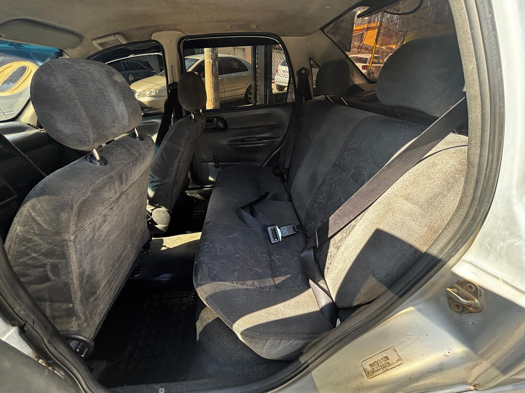 Chevrolet Corsa Sedan Prata