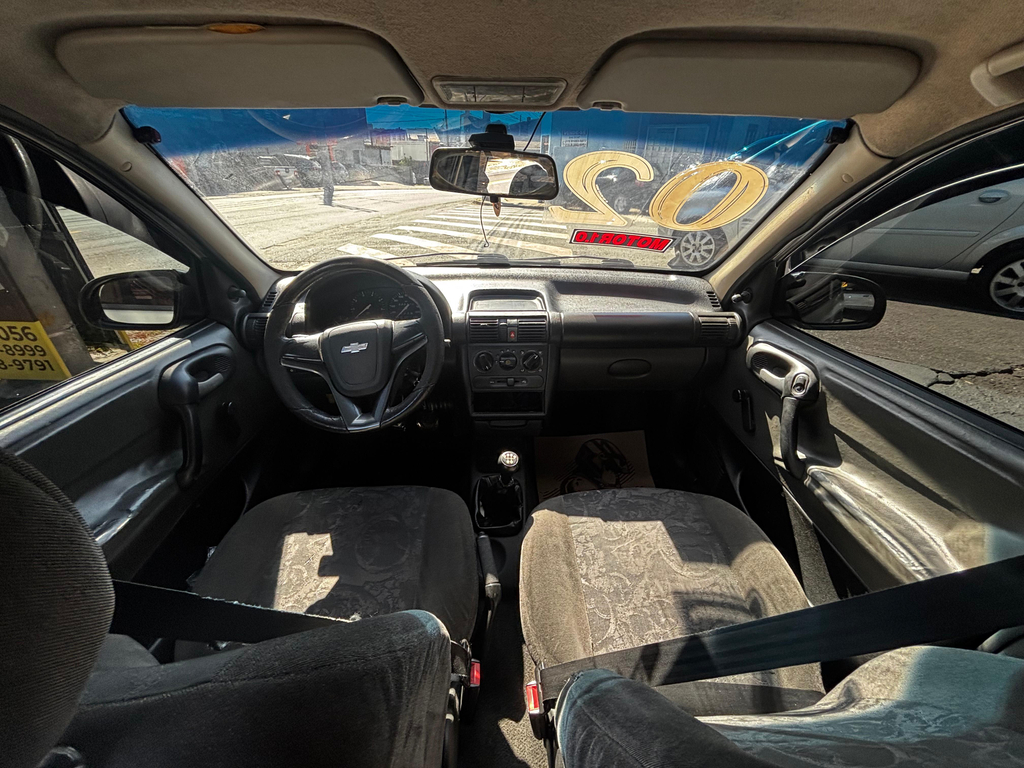 Chevrolet Corsa Sedan Prata