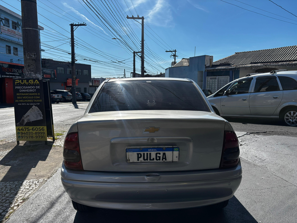 Chevrolet Corsa Sedan Prata