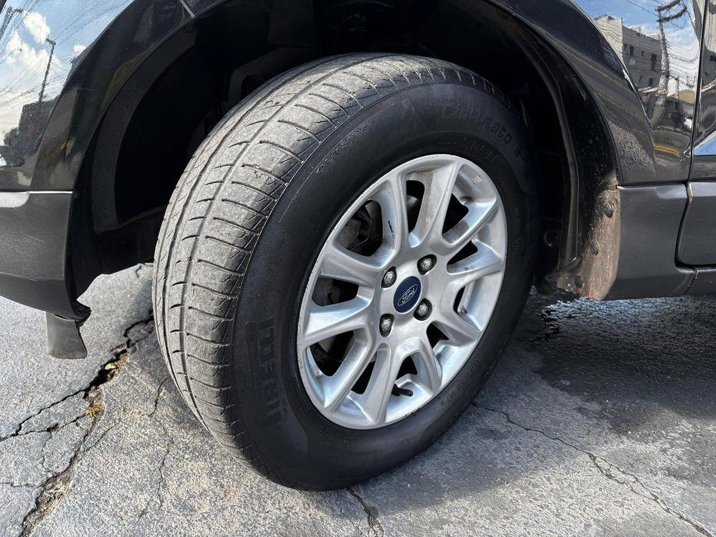 Ford EcoSport Preto