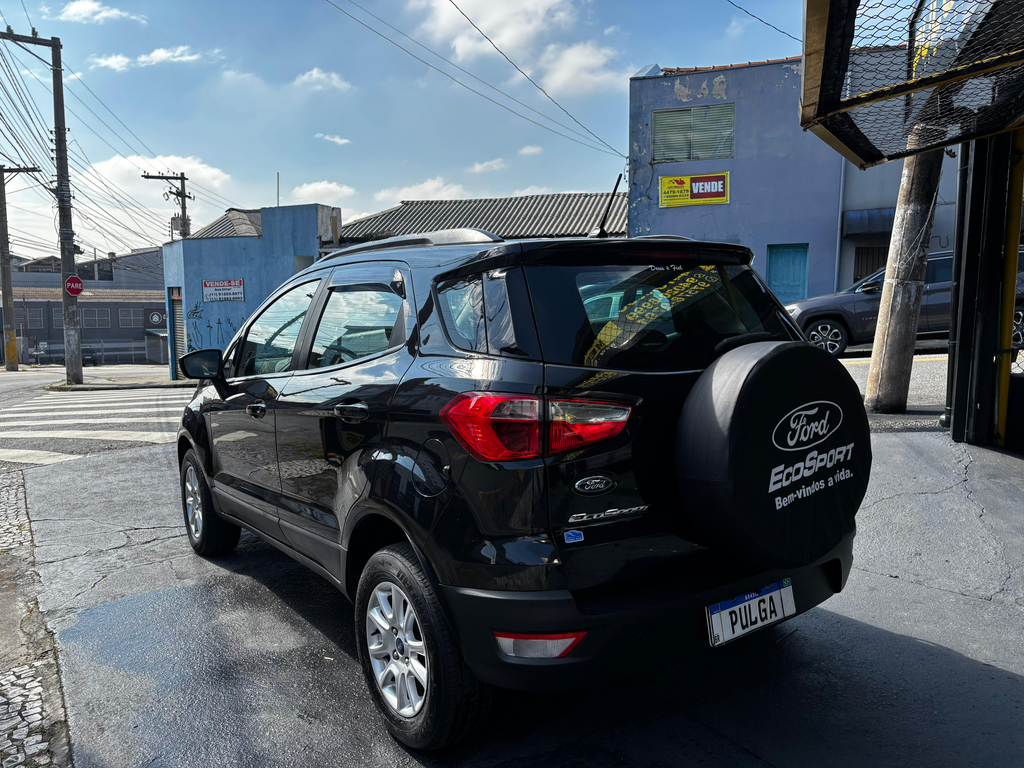 Ford EcoSport Preto