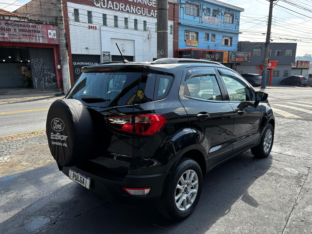 Ford EcoSport Preto