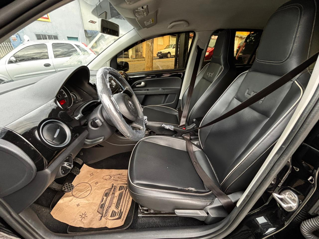 Volkswagen Up! Preto