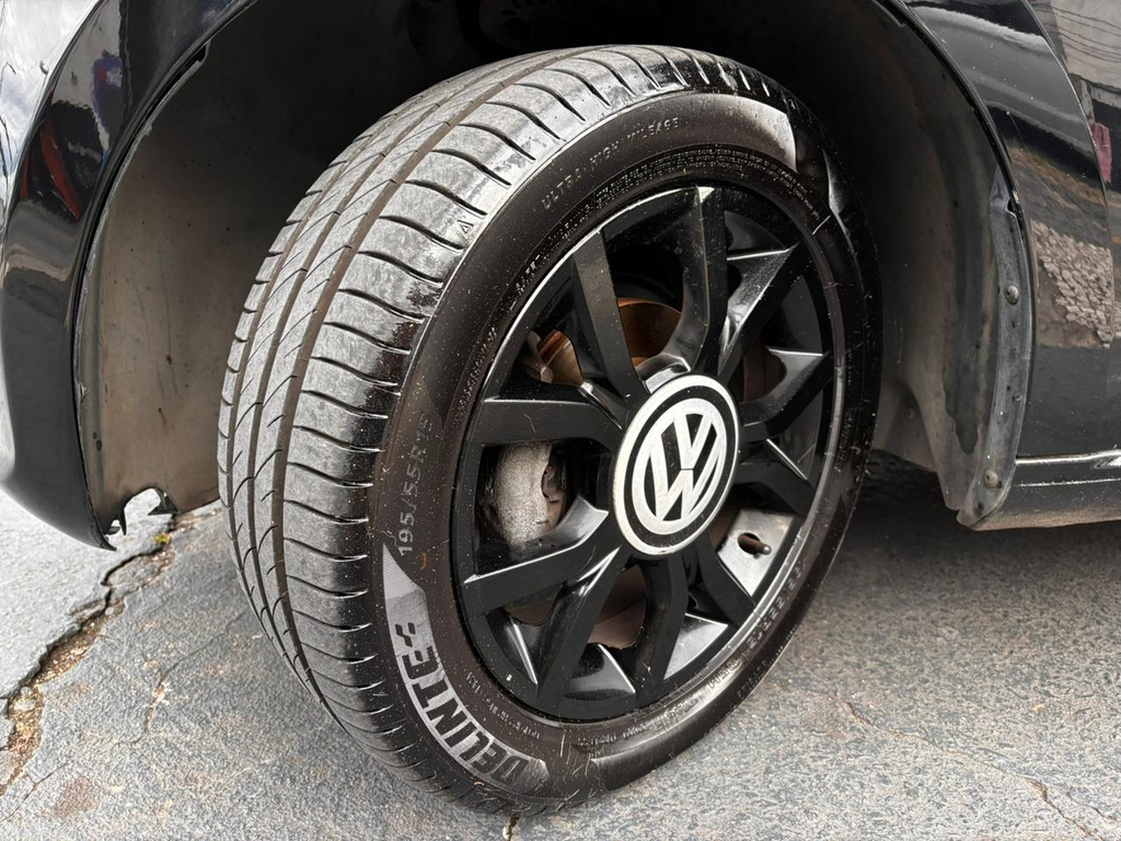 Volkswagen Up! Preto