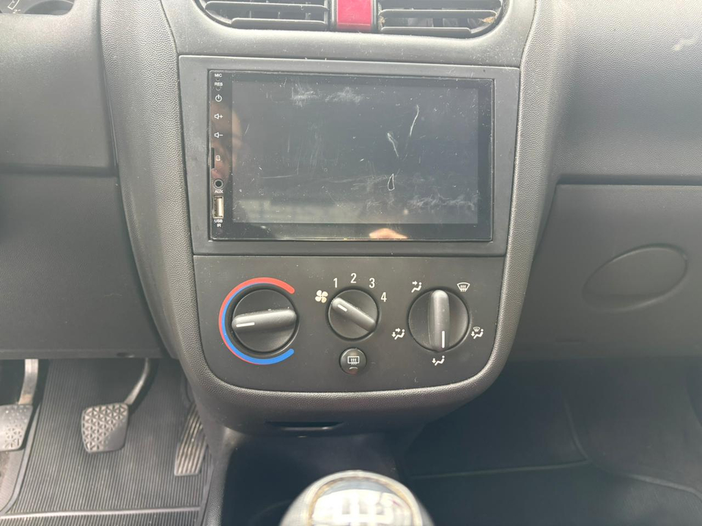 Chevrolet Corsa Hatch Bege