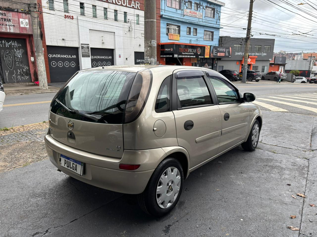 Chevrolet Corsa Hatch Bege