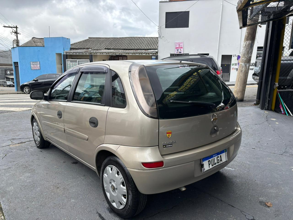 Chevrolet Corsa Hatch Bege