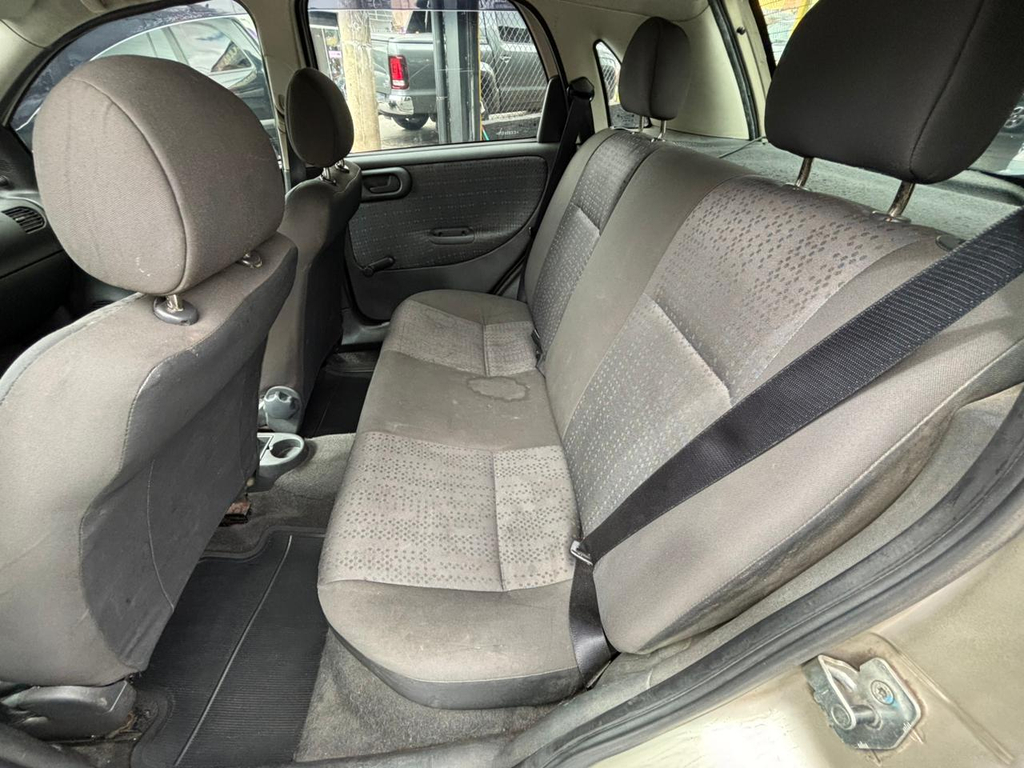 Chevrolet Corsa Hatch Bege