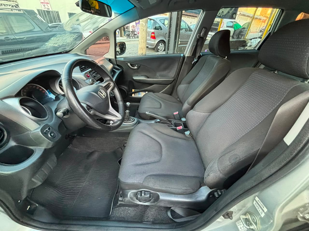 Honda Fit Prata