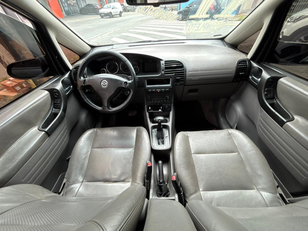 Chevrolet Zafira Preto